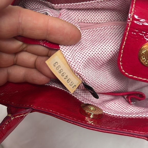 Dooney & Bourke Fuchsia Pink Patent Leather Double Handle Crossbody Bag - Picture 12 of 15